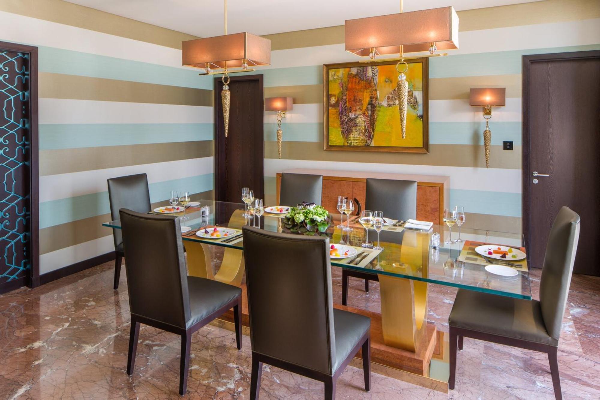 Mandarin Oriental Al Faisaliah, Riad Exterior foto A dining room