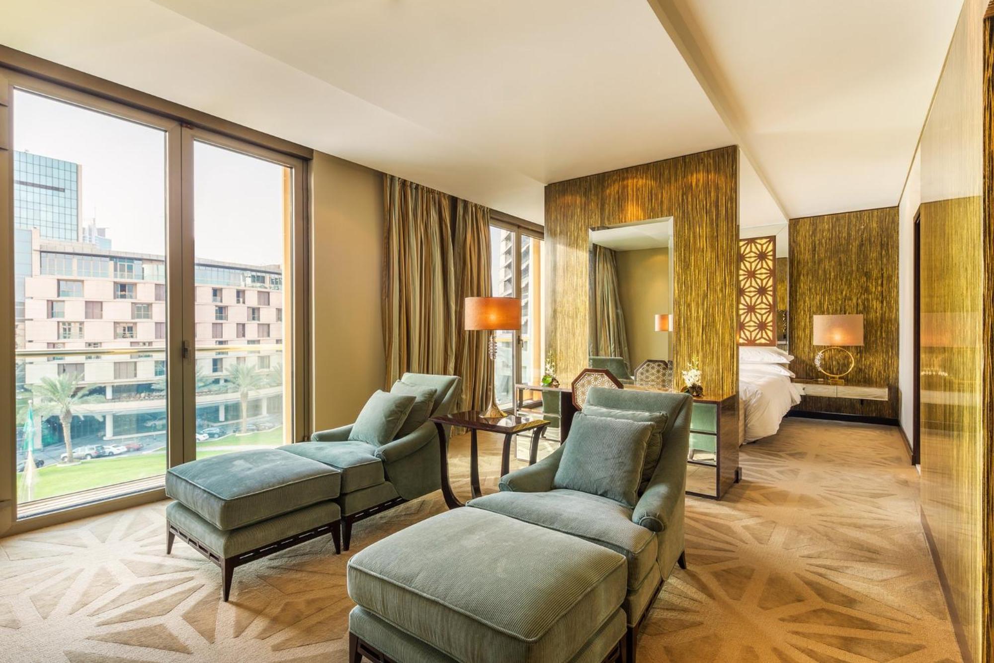 Mandarin Oriental Al Faisaliah, Riad Exterior foto A suite at the hotel